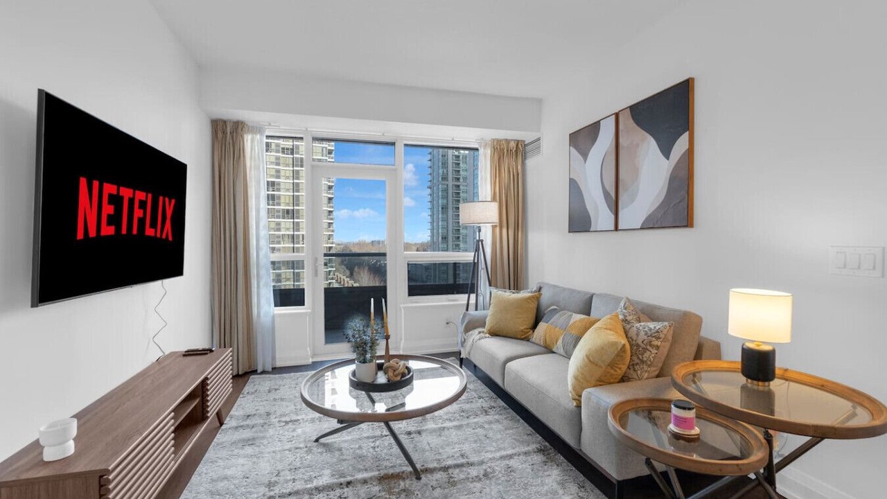 Photo of Livingroom in Willowdale