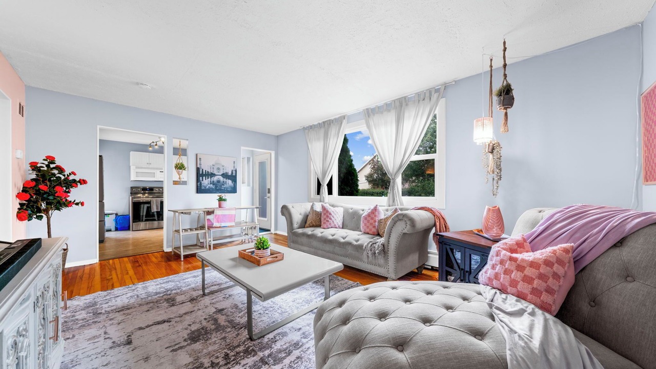 Photo of Livingroom in Southwest Edmonton
