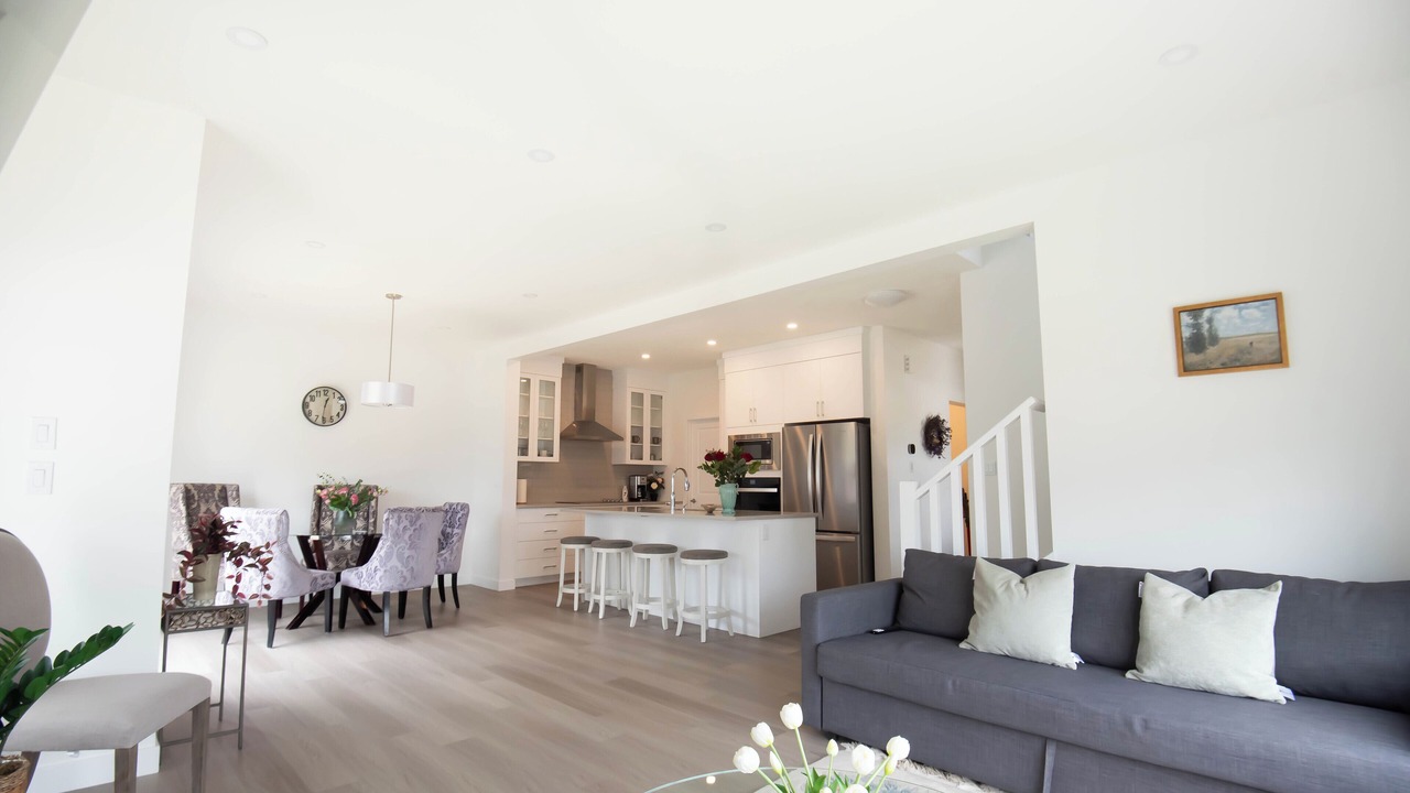 Photo of Livingroom in Airdrie