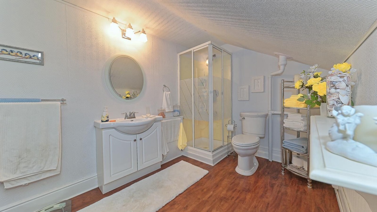 Photo of Bathroom in Clearview