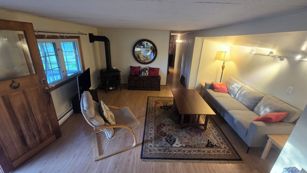 Photo of Livingroom in Wolfe Island