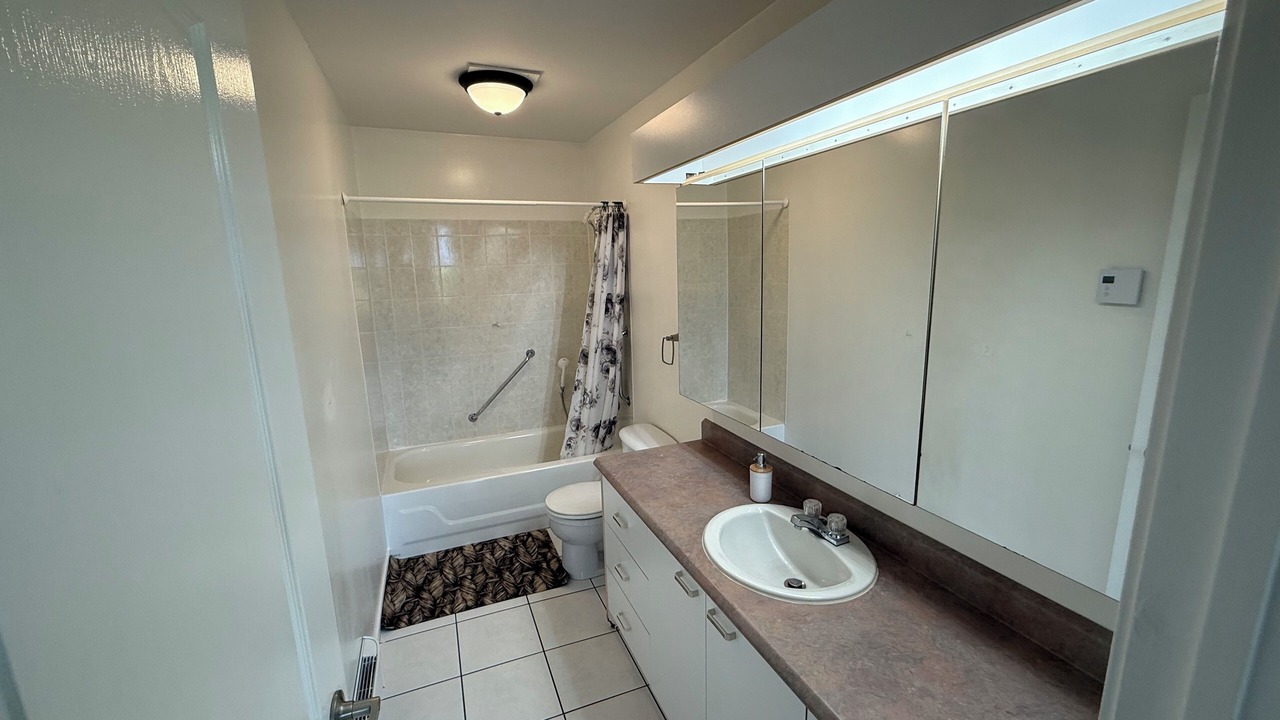 Photo of Bathroom in Saint-Laurent-de-l'ile d'Orleans