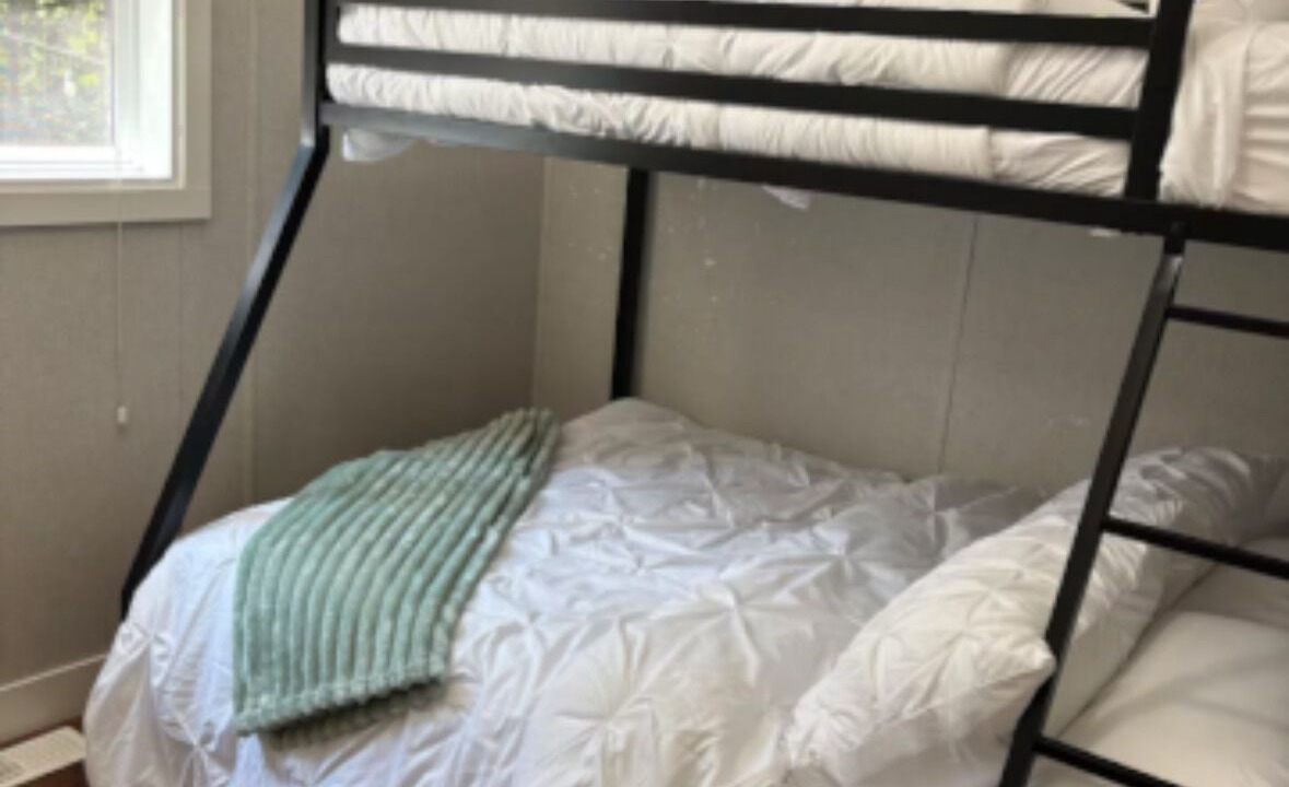 Photo of Bedroom in Roberts Creek