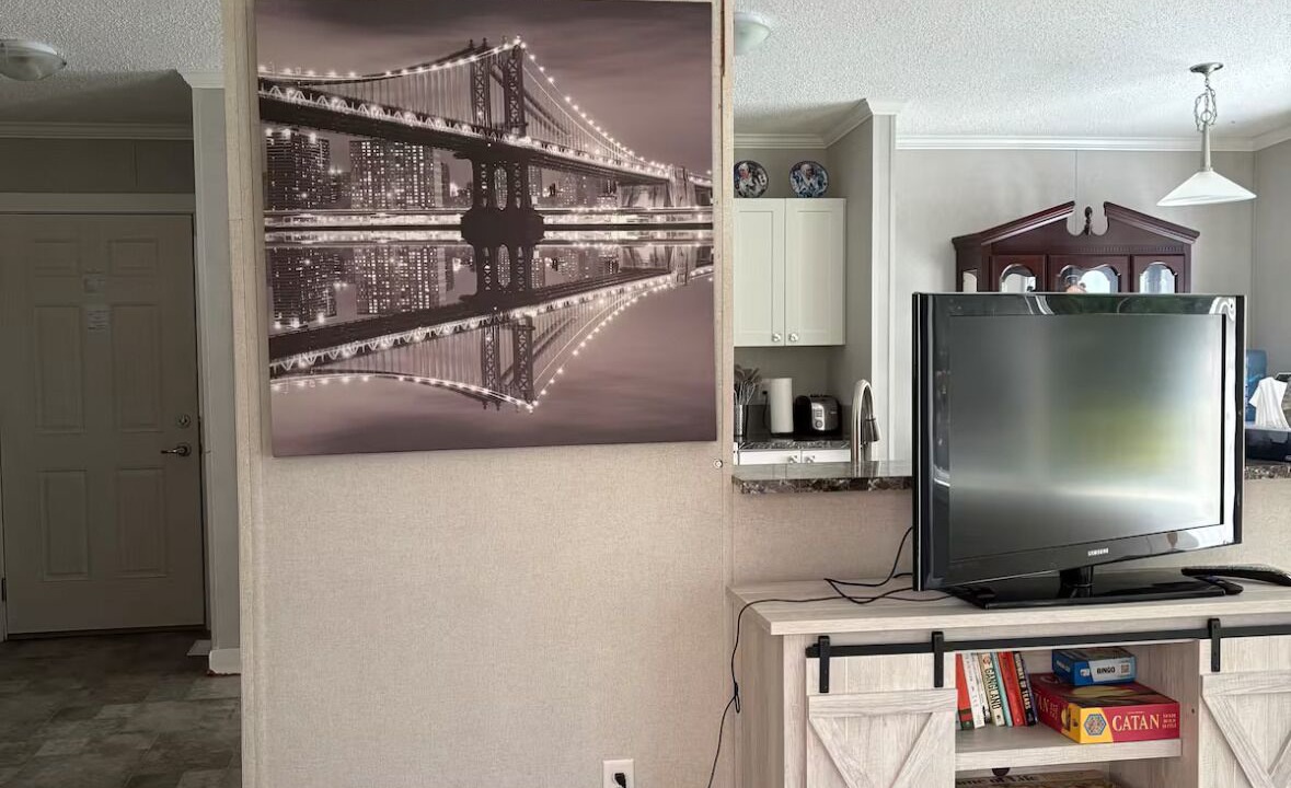Photo of Livingroom in Roberts Creek