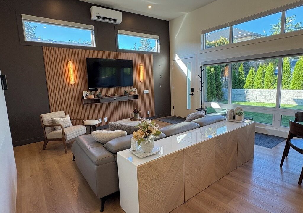 Photo of Livingroom in Central Okanagan