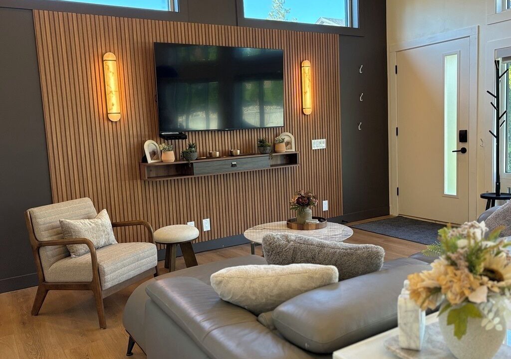 Photo of Livingroom in Central Okanagan