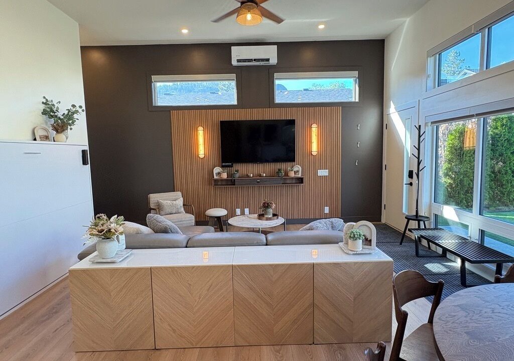 Photo of Livingroom in Central Okanagan