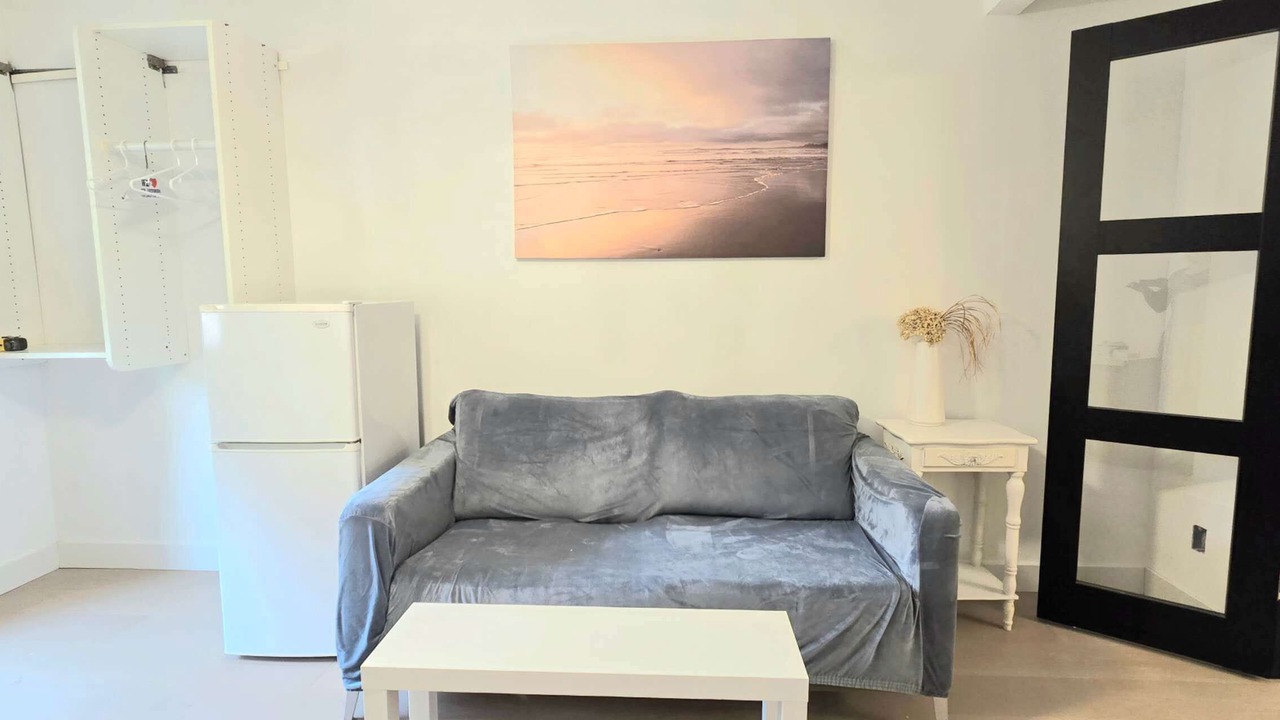Photo of Livingroom in Steveston