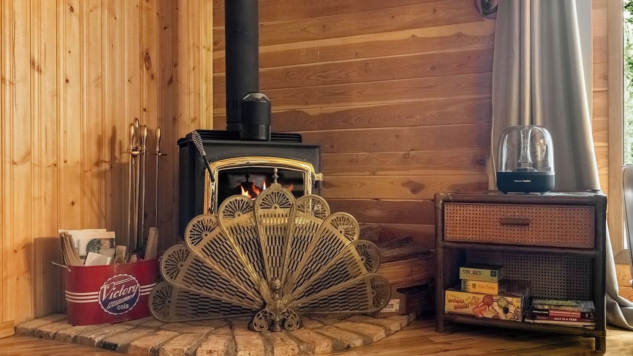 Photo of Livingroom in East Kootenay