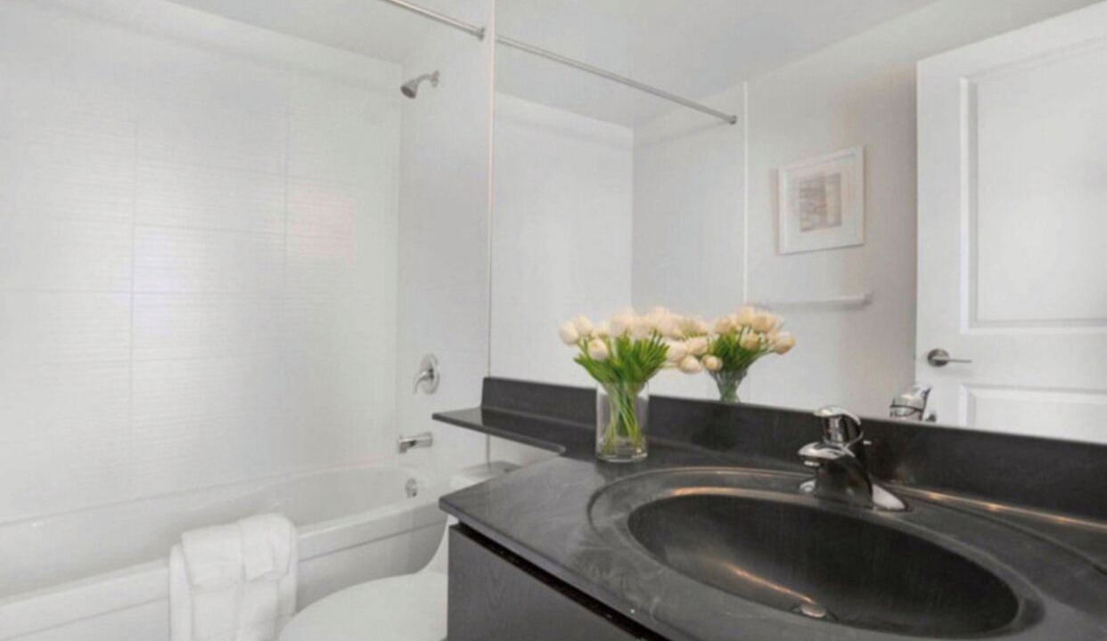 Photo of Bathroom in Downtown Mississauga