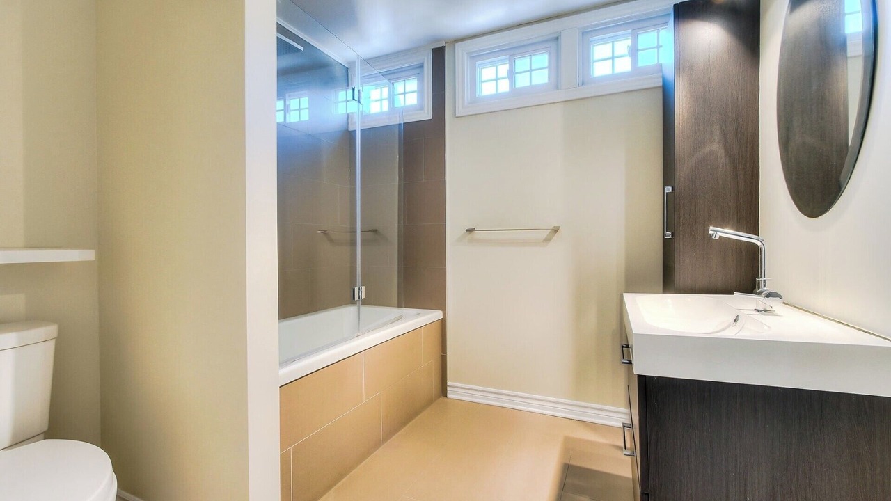Photo of Bathroom in District Wright - Parc - de - la - Montagne