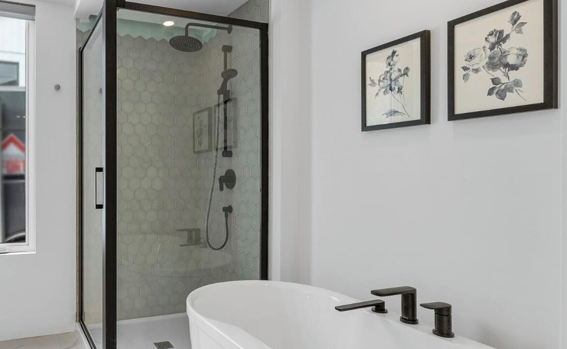 Photo of Bathroom in Petite-Riviere-Saint-Francois