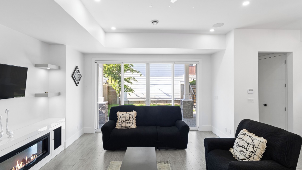 Photo of Livingroom in Surrey