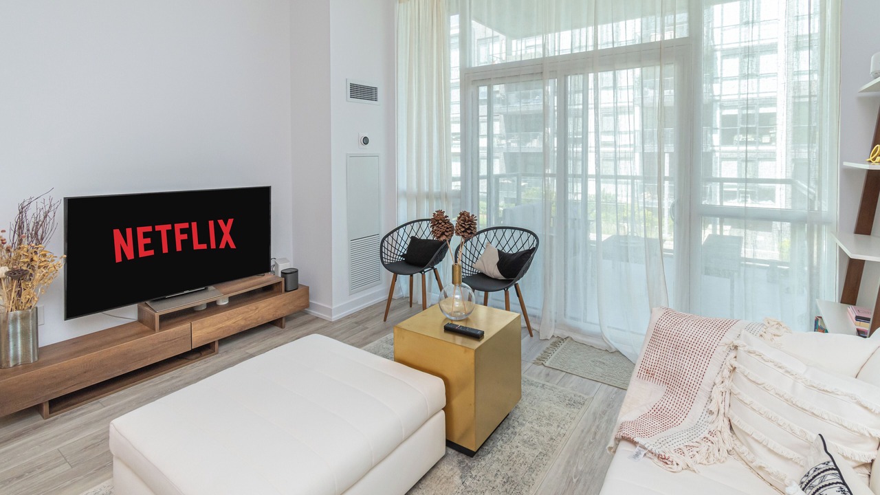 Photo of Livingroom in Big Bay Point