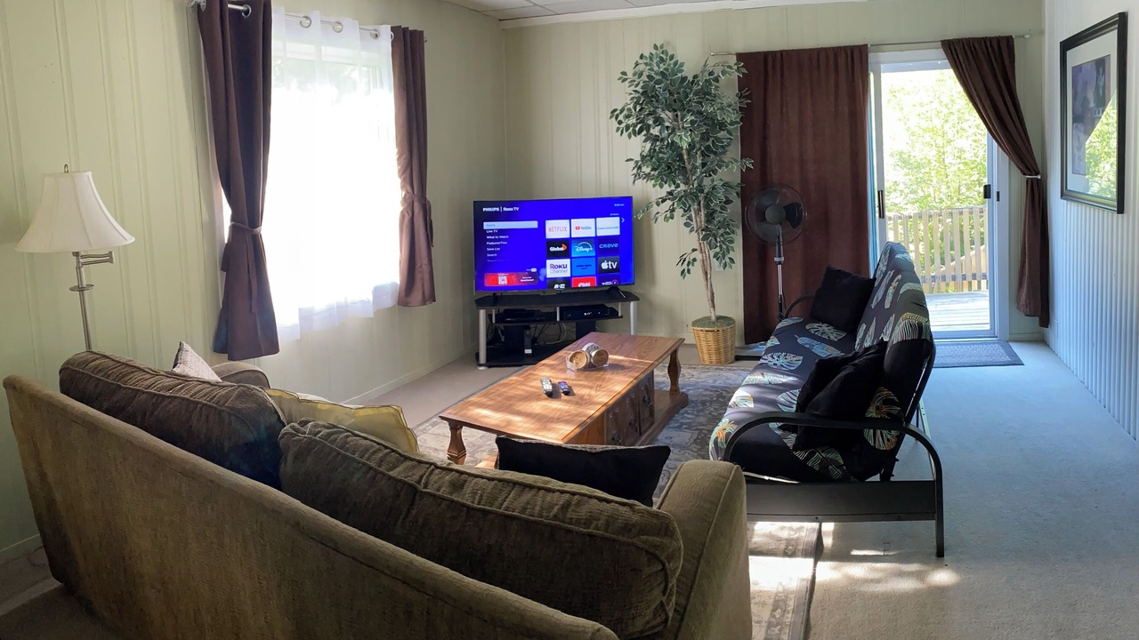 Photo of Livingroom in Sylvan Lake