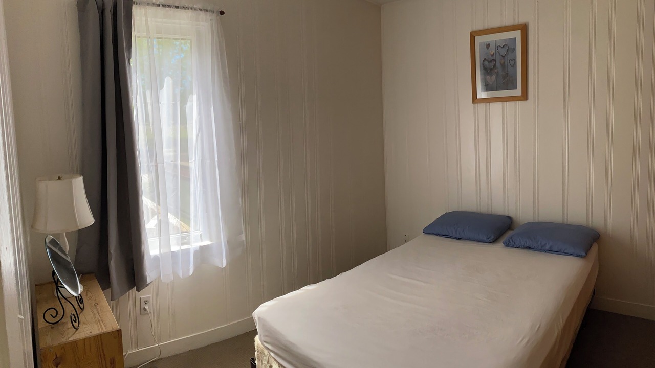Photo of Bedroom in Sylvan Lake