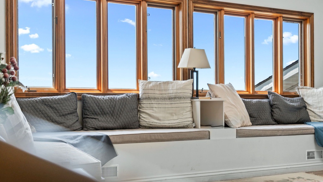 Photo of Livingroom in Chatsworth