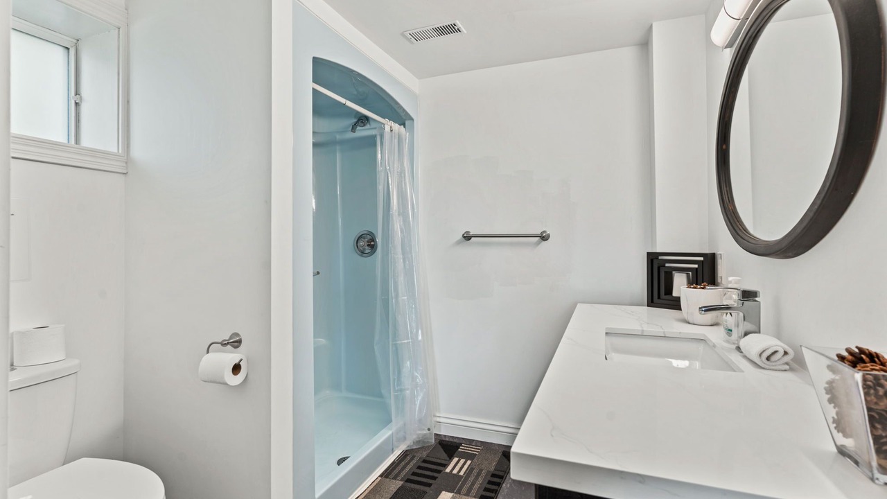 Photo of Bathroom in Chatsworth