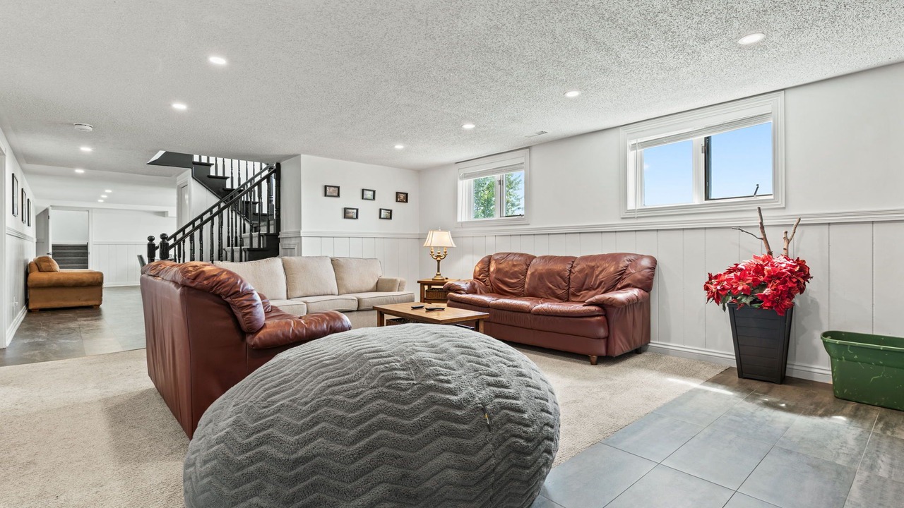 Photo of Livingroom in Chatsworth