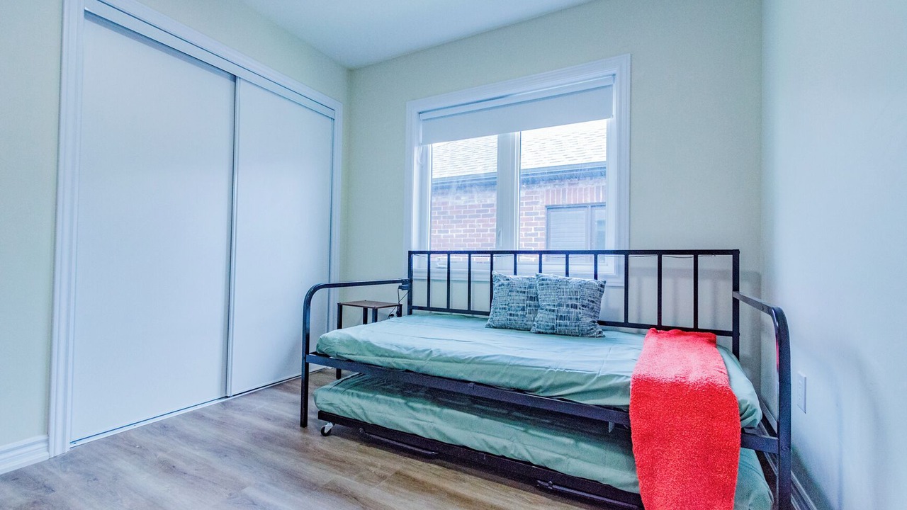 Photo of Bedroom in Thorold