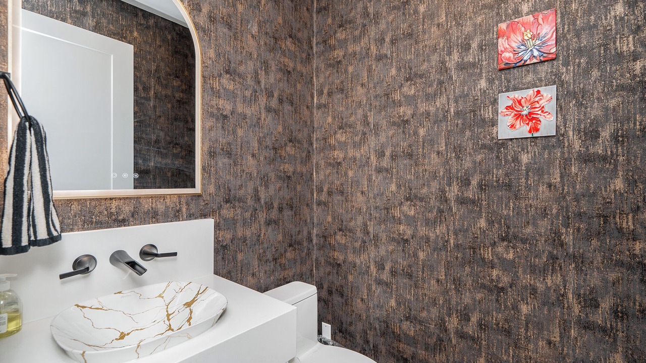 Photo of Bathroom in Arbutus Ridge