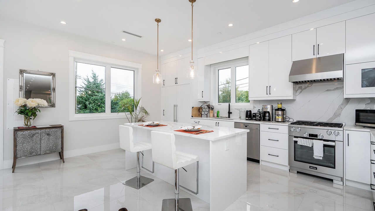 Photo of Kitchen in Arbutus Ridge