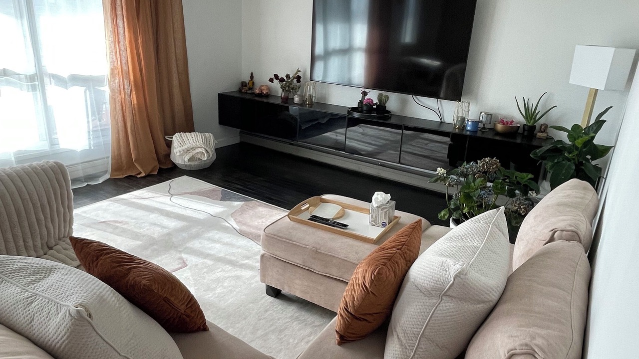 Photo of Livingroom in Downtown Edmonton