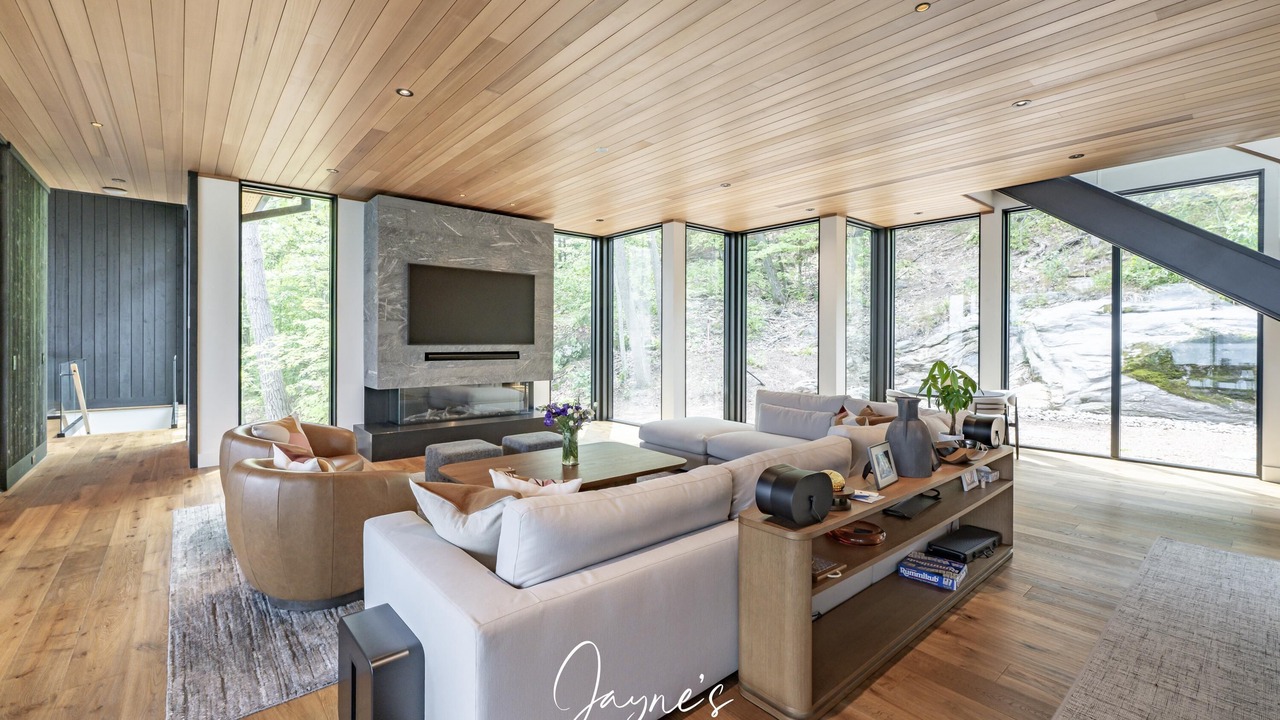 Photo of Bedroom in Muskoka Lakes