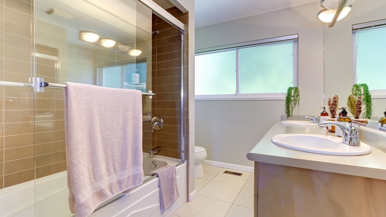 Photo of Bathroom in West Vancouver