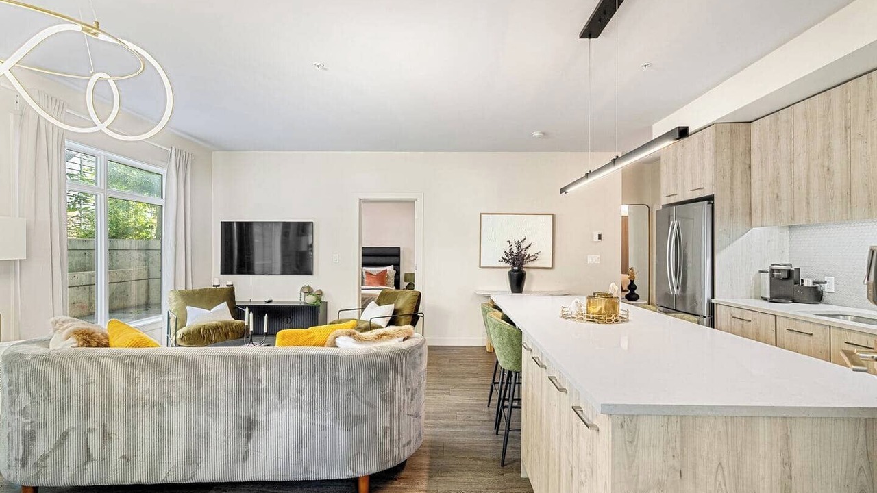 Photo of Livingroom in Whyte ave