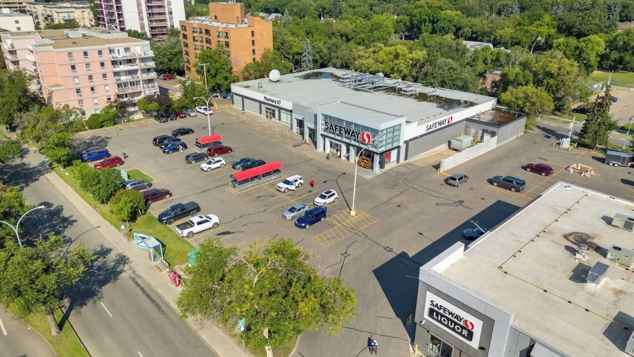 Photo of Outdoor in Whyte ave