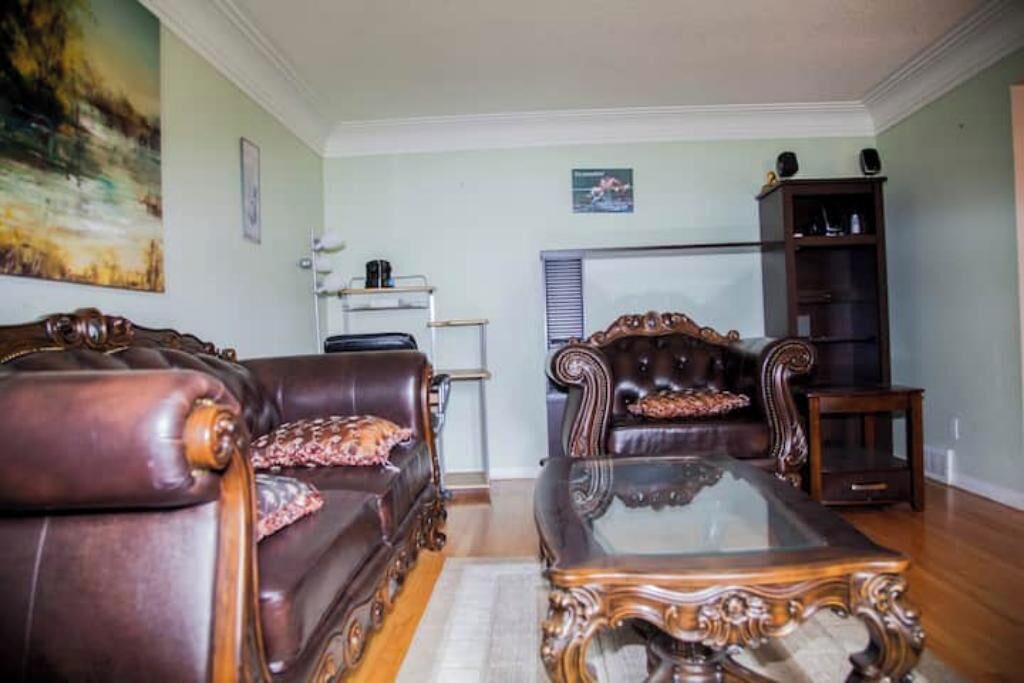 Photo of Livingroom in Aylmer