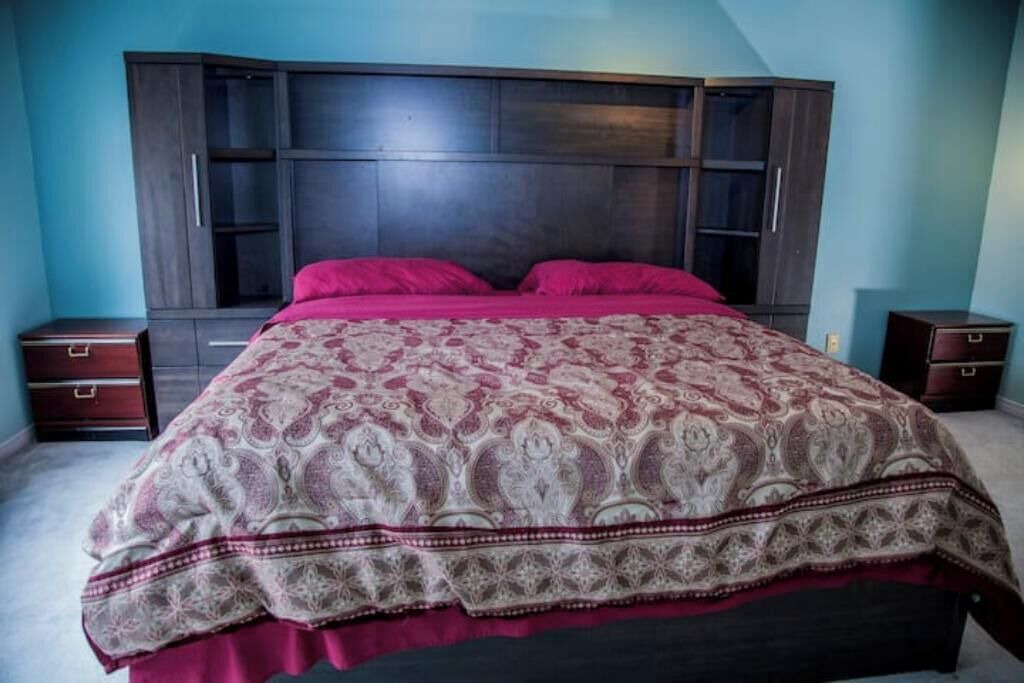 Photo of Bedroom in Aylmer