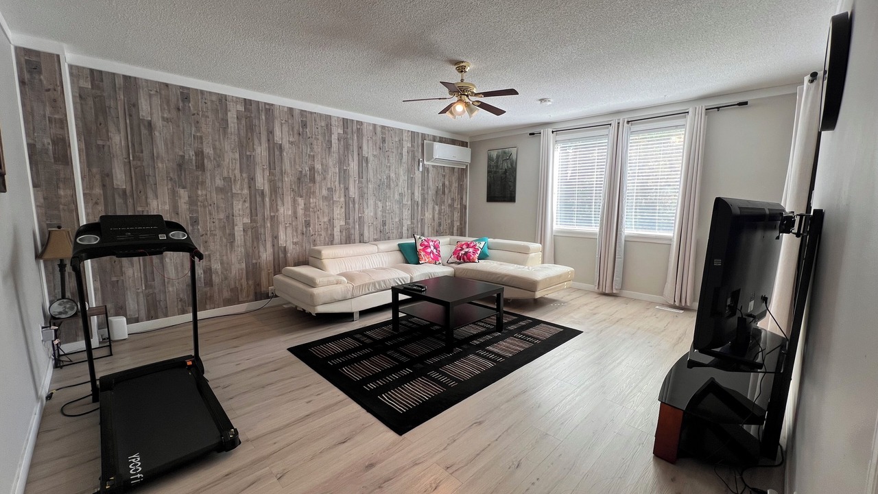 Photo of Livingroom in Medicine Hat