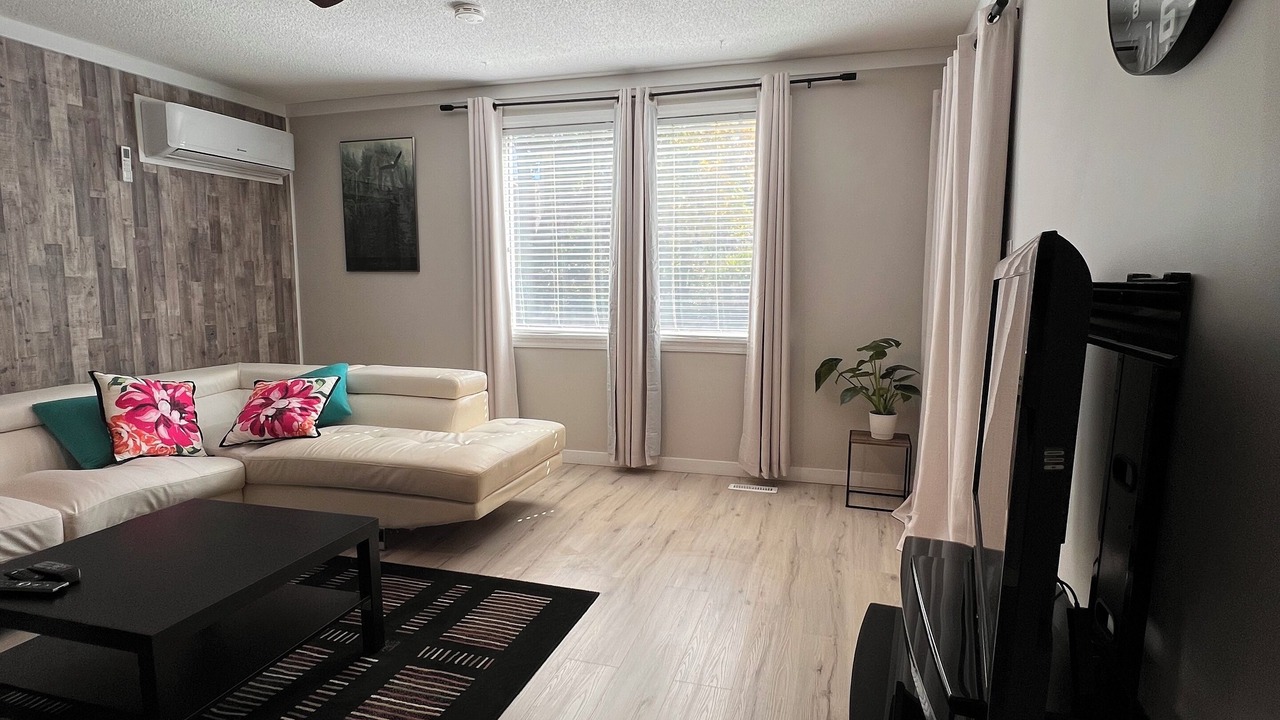 Photo of Livingroom in Medicine Hat