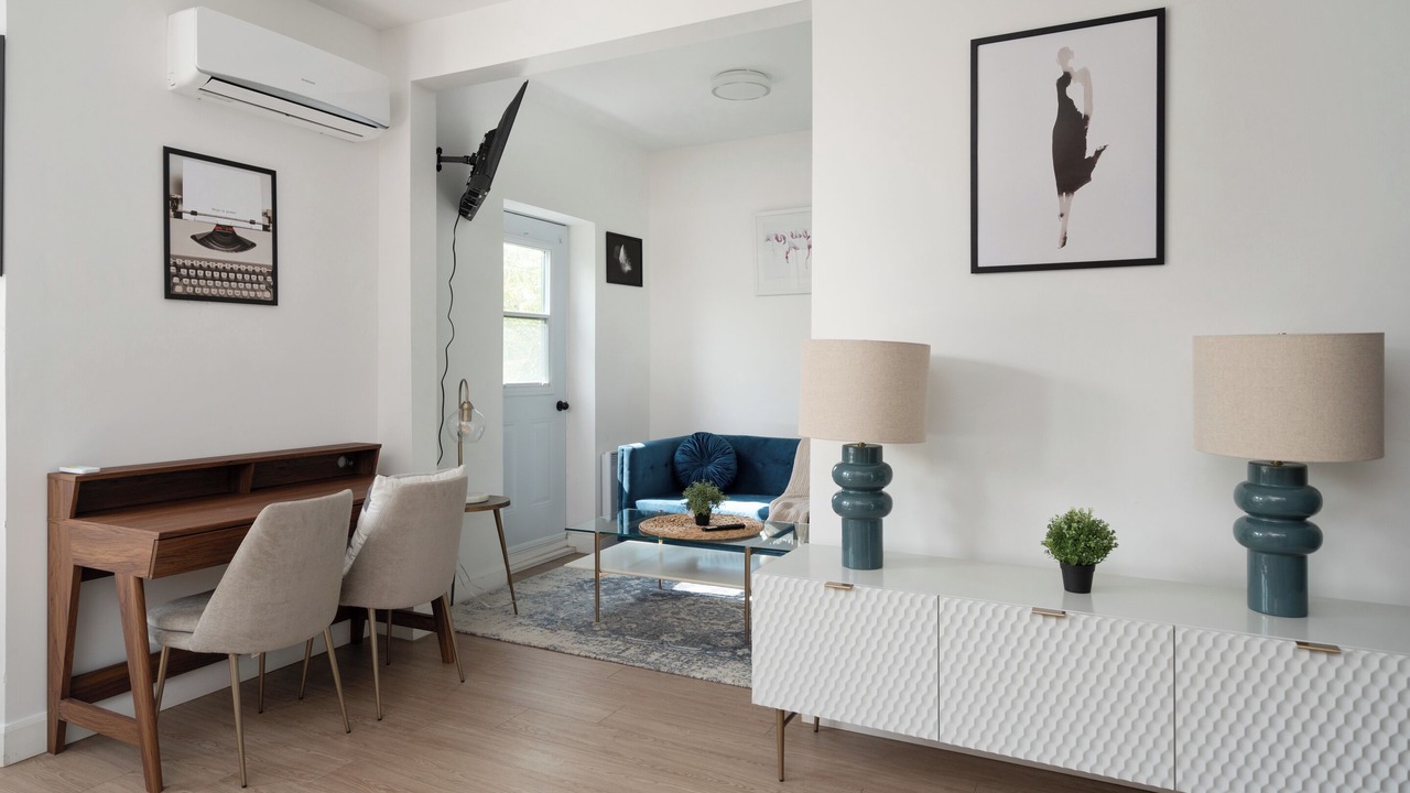 Photo of Livingroom in Mile End
