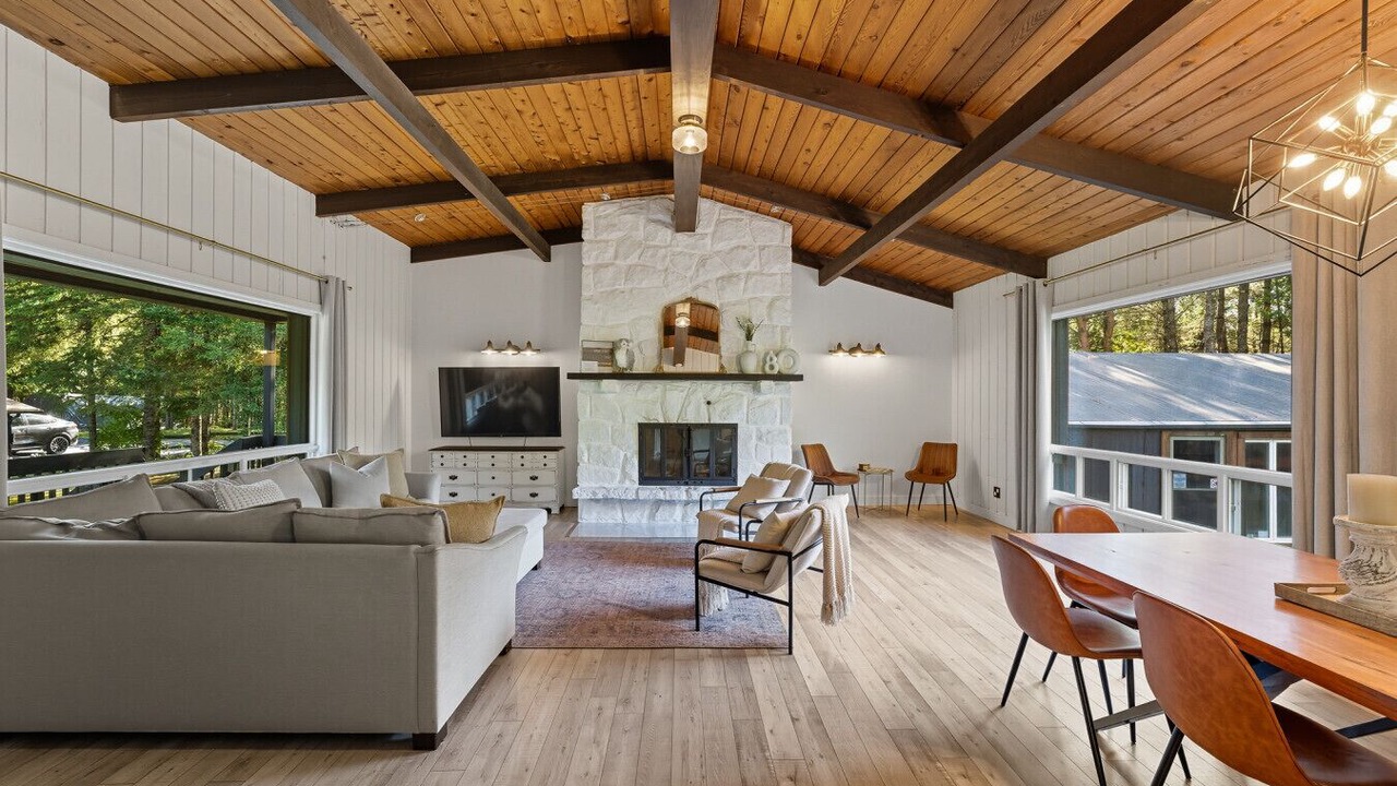 Photo of Livingroom in Mont-Tremblant