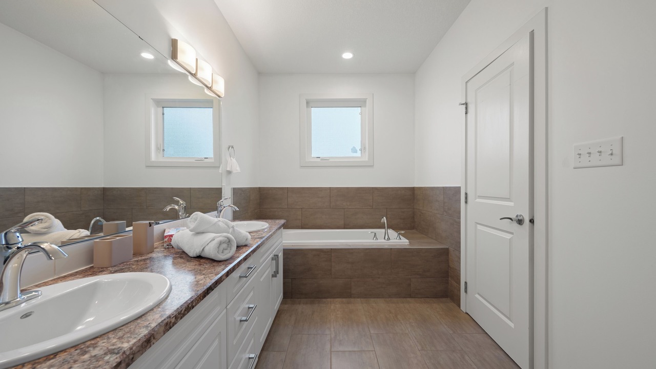 Photo of Bathroom in Jasper Place