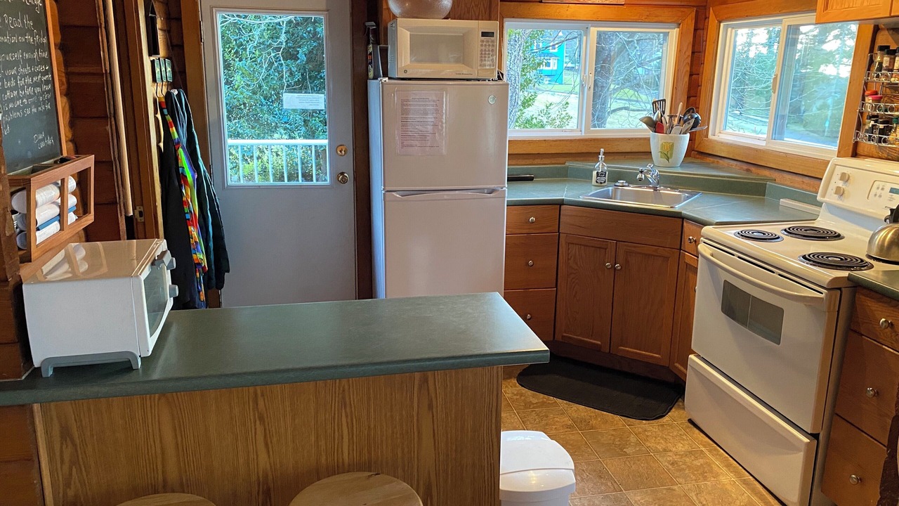 Photo of Kitchen in Keats Island