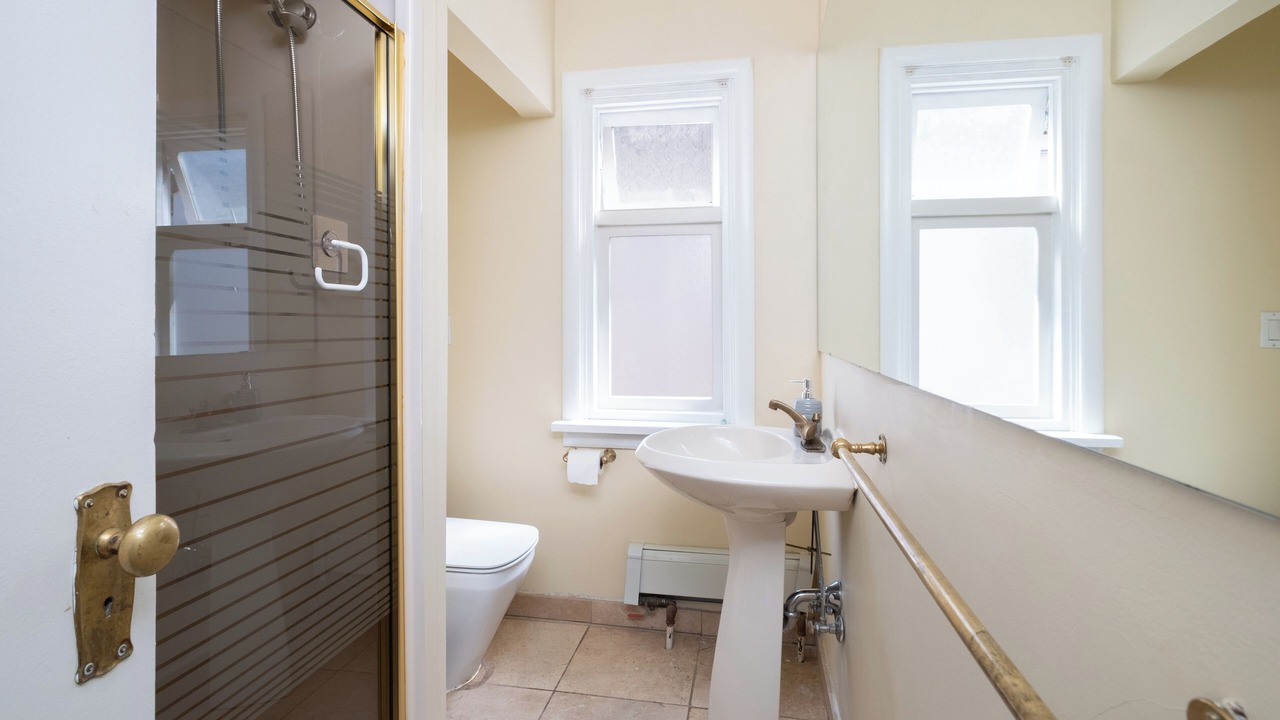 Photo of Bathroom in West Point Grey