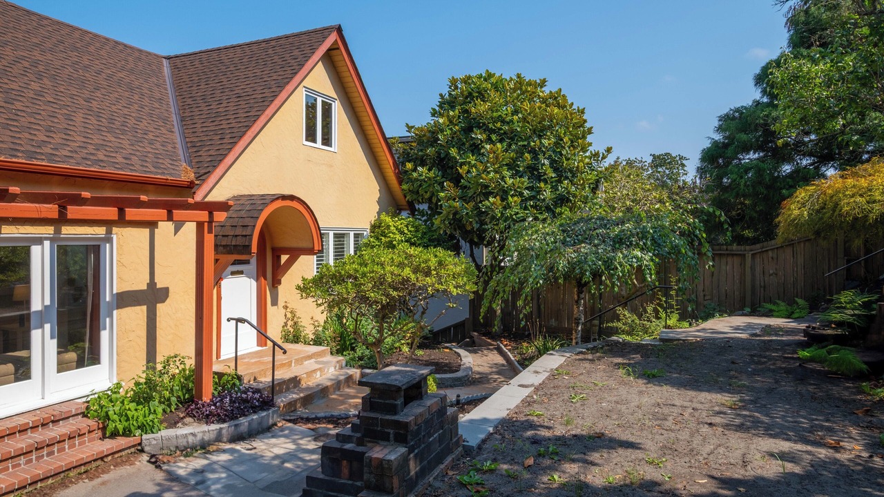 Photo of Outdoor in West Point Grey
