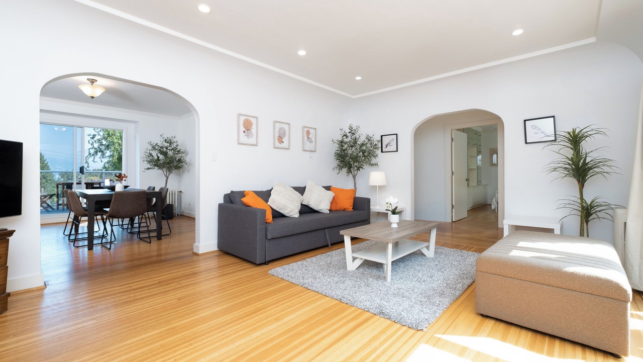 Photo of Livingroom in West Point Grey