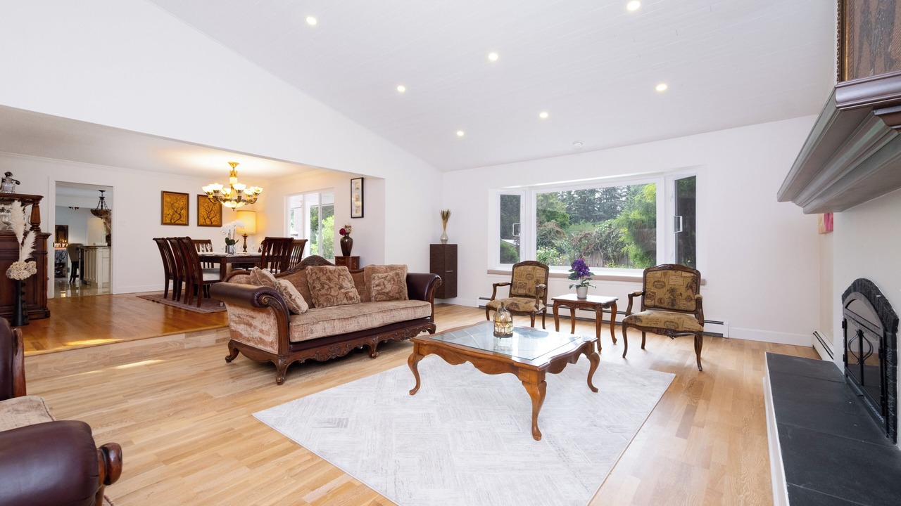 Photo of Livingroom in Surrey