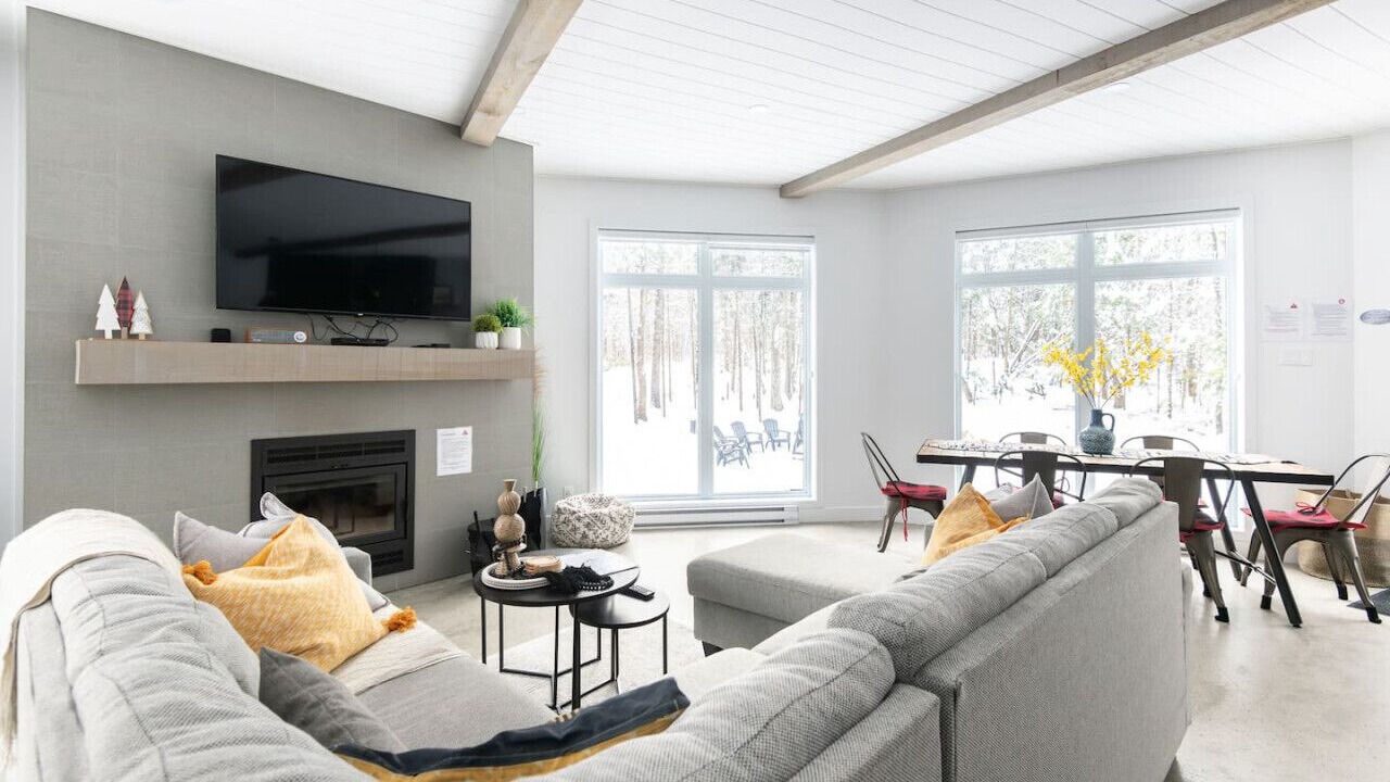 Photo of Livingroom in Chertsey