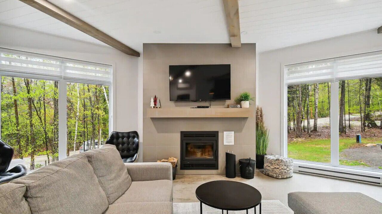 Photo of Livingroom in Chertsey