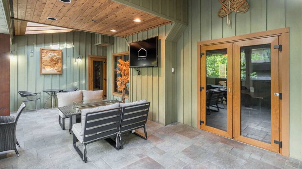 Photo of Outdoor in Blueberry Hill