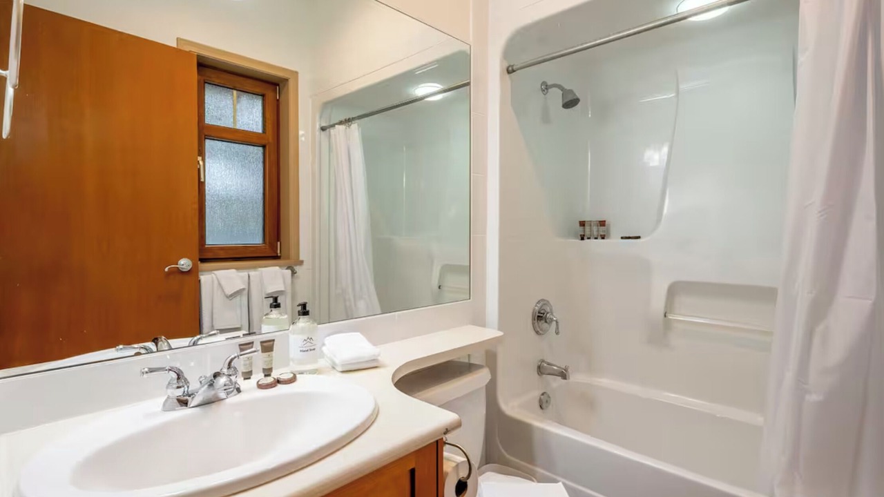 Photo of Bathroom in Blueberry Hill