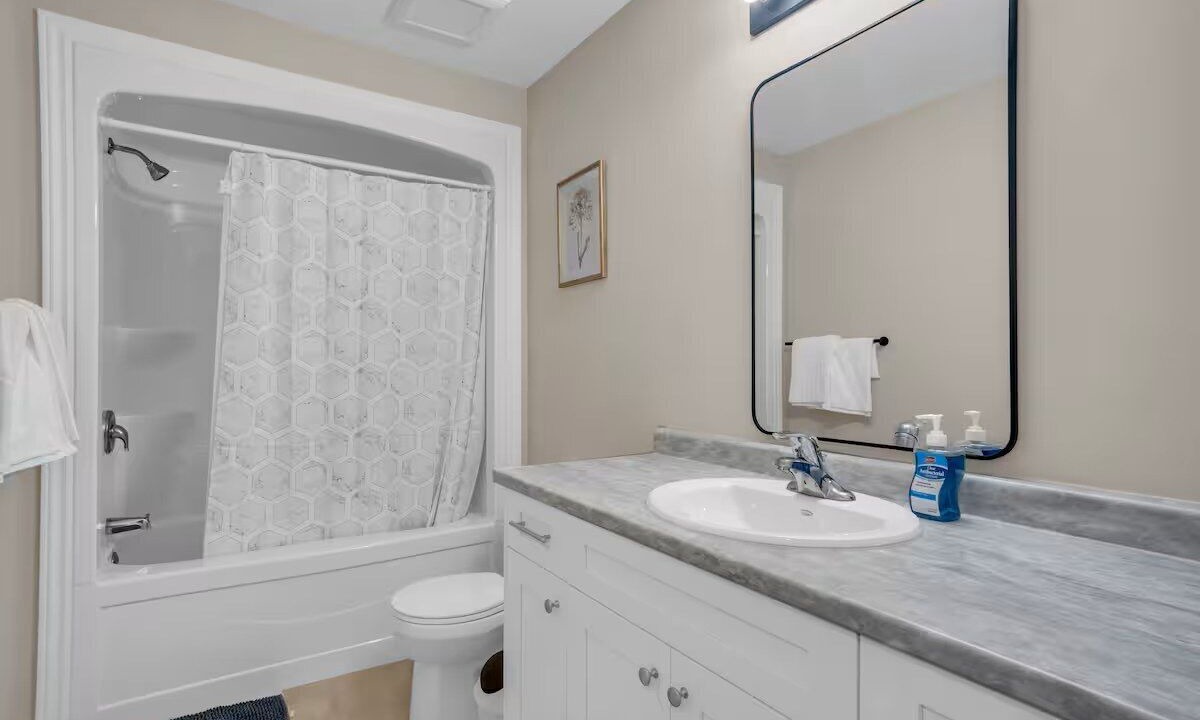 Photo of Bathroom in Welland