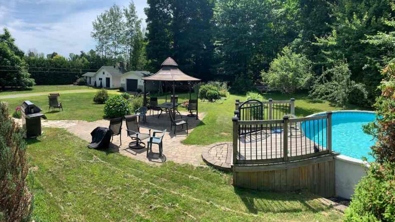 Photo of Patio Balcony in Les Collines-de-l'Outaouais Regional County Municipality