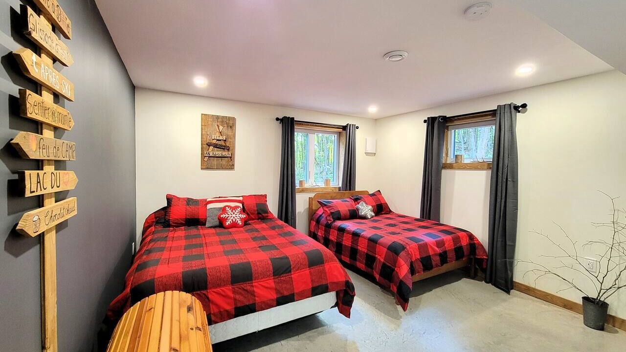 Photo of Bedroom in St-Adolphe-d'Howard